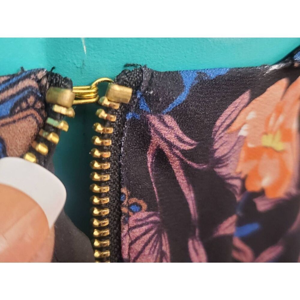 Women Bebe X Naven Black Floral Print Polyester Lined Cross Zip Back Dress Size - Picture 5 of 11